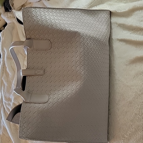 Unknown Name Purse - Picture 2 of 4